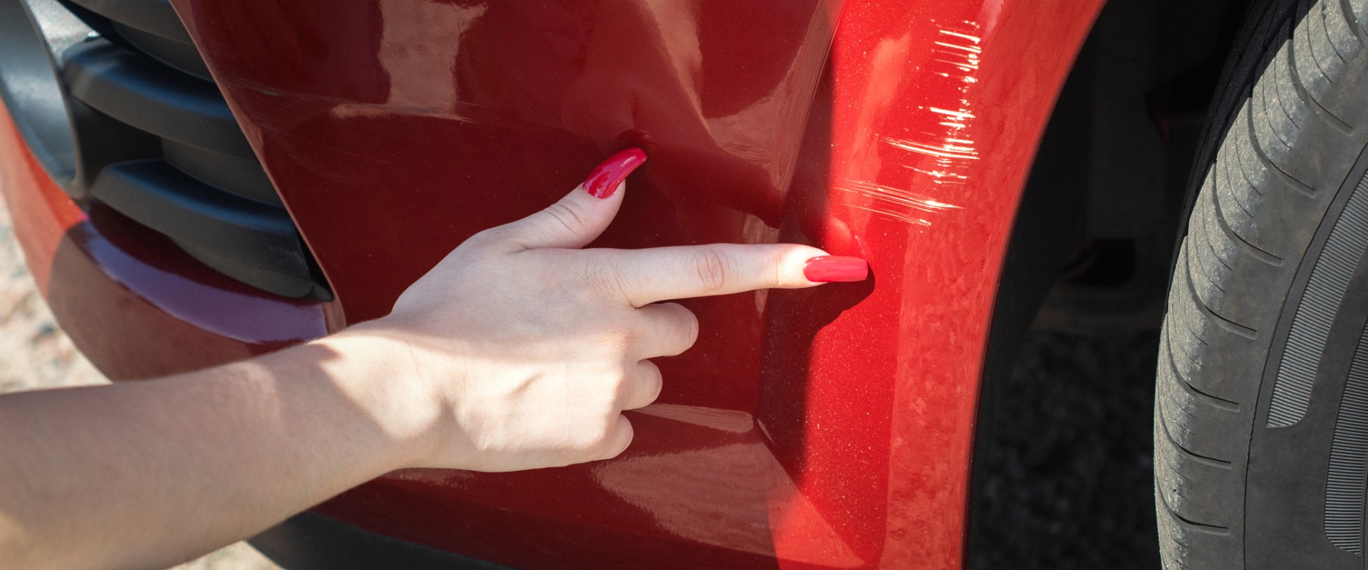 Scratch Removal and Repainting: The Solution to Auto Body Damage